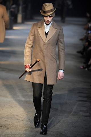 Alexander McQueen / - 2009-2010